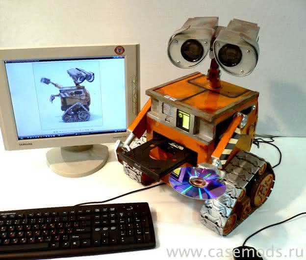 wall-e-computer-case-mod-102 wall-e-computer-case-mod-102