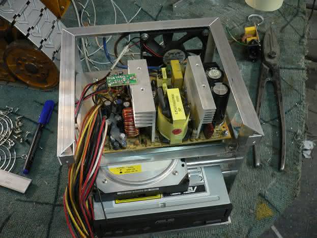 wall-e-computer-case-mod-93 wall-e-computer-case-mod-93